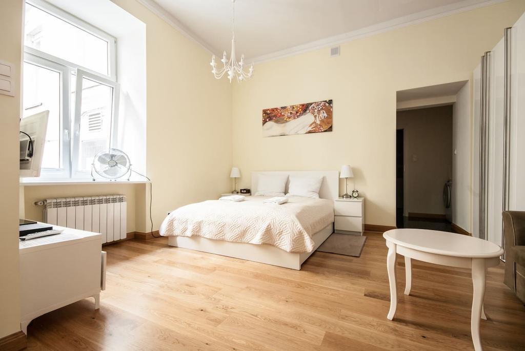 Elegant Apartment Foksal Варшава Экстерьер фото